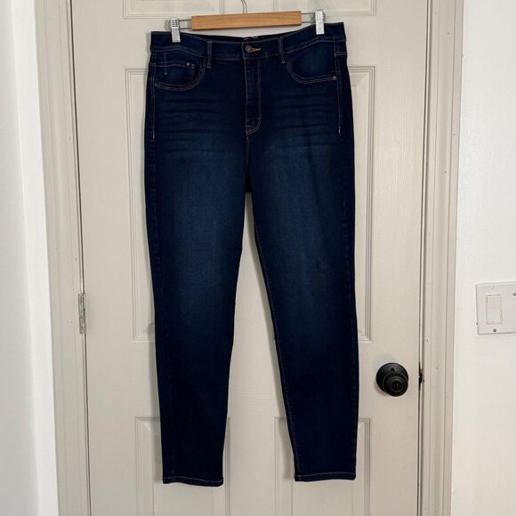 Curve Appeal Jeans Womens 12/31 Hi Rise Essential Skinny Stretch Casual Comfort - Picture 1 of 16